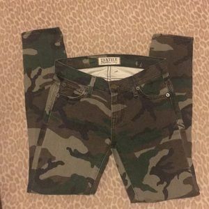 Elizabeth and James Textile Camo Camouflage Jeans
